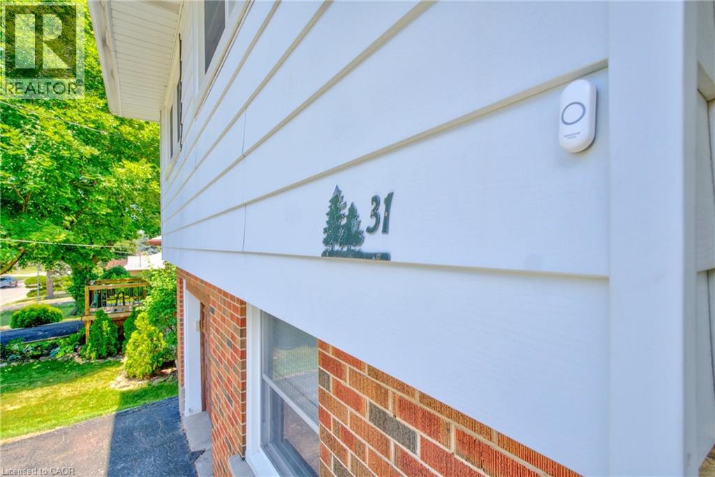 31 Brodick Street, Hamilton, Ontario  L8S 3E3 - Photo 4 - 40824204
