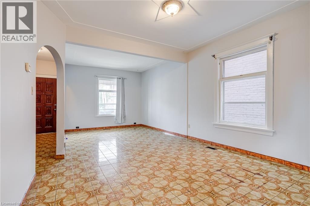 53 Sherman Avenue N, Hamilton, Ontario  L8L 6M1 - Photo 10 - 40824063