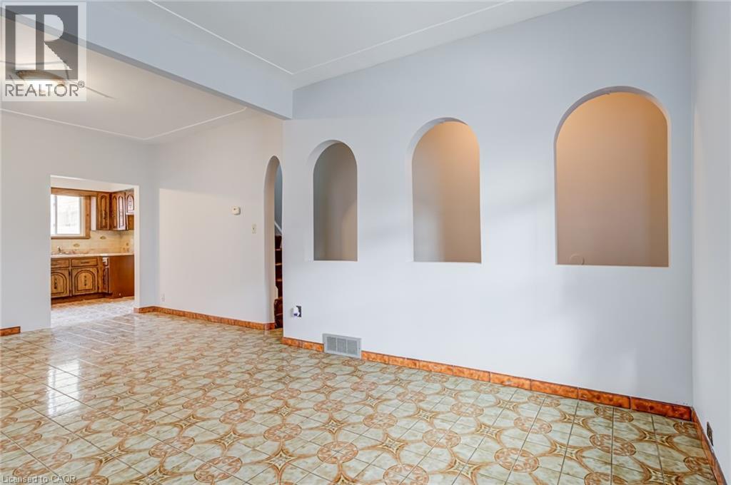 53 Sherman Avenue N, Hamilton, Ontario  L8L 6M1 - Photo 8 - 40824063