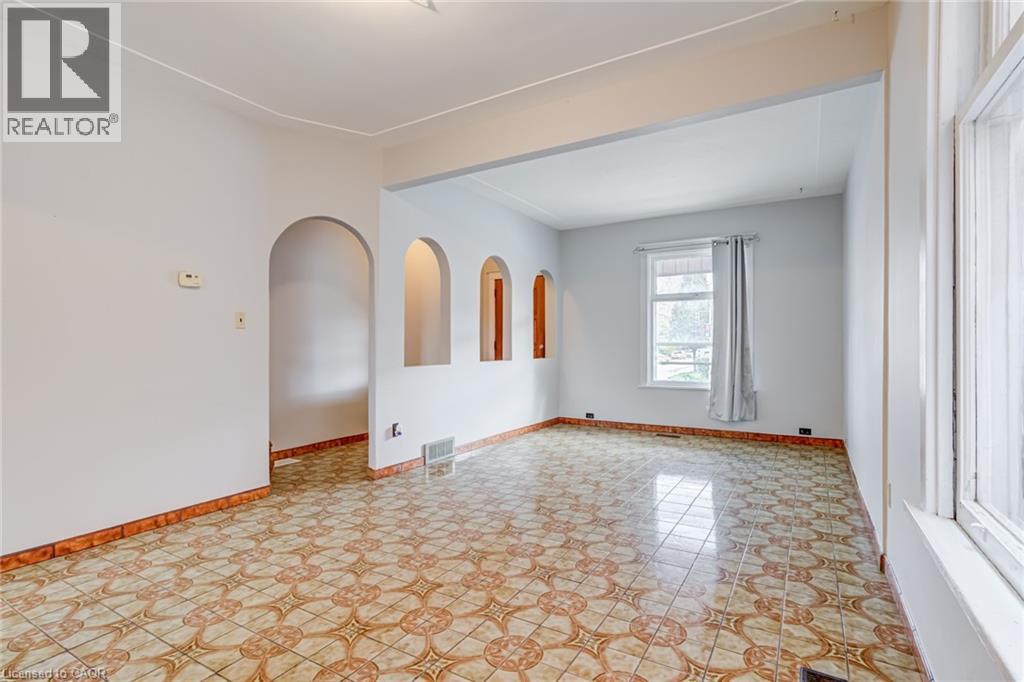 53 Sherman Avenue N, Hamilton, Ontario  L8L 6M1 - Photo 9 - 40824063