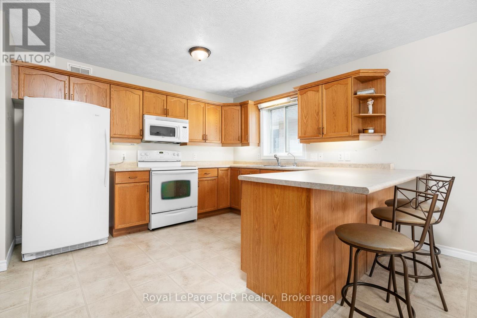 246 16th Avenue, Hanover, Ontario  N4N 3V3 - Photo 13 - X13045808