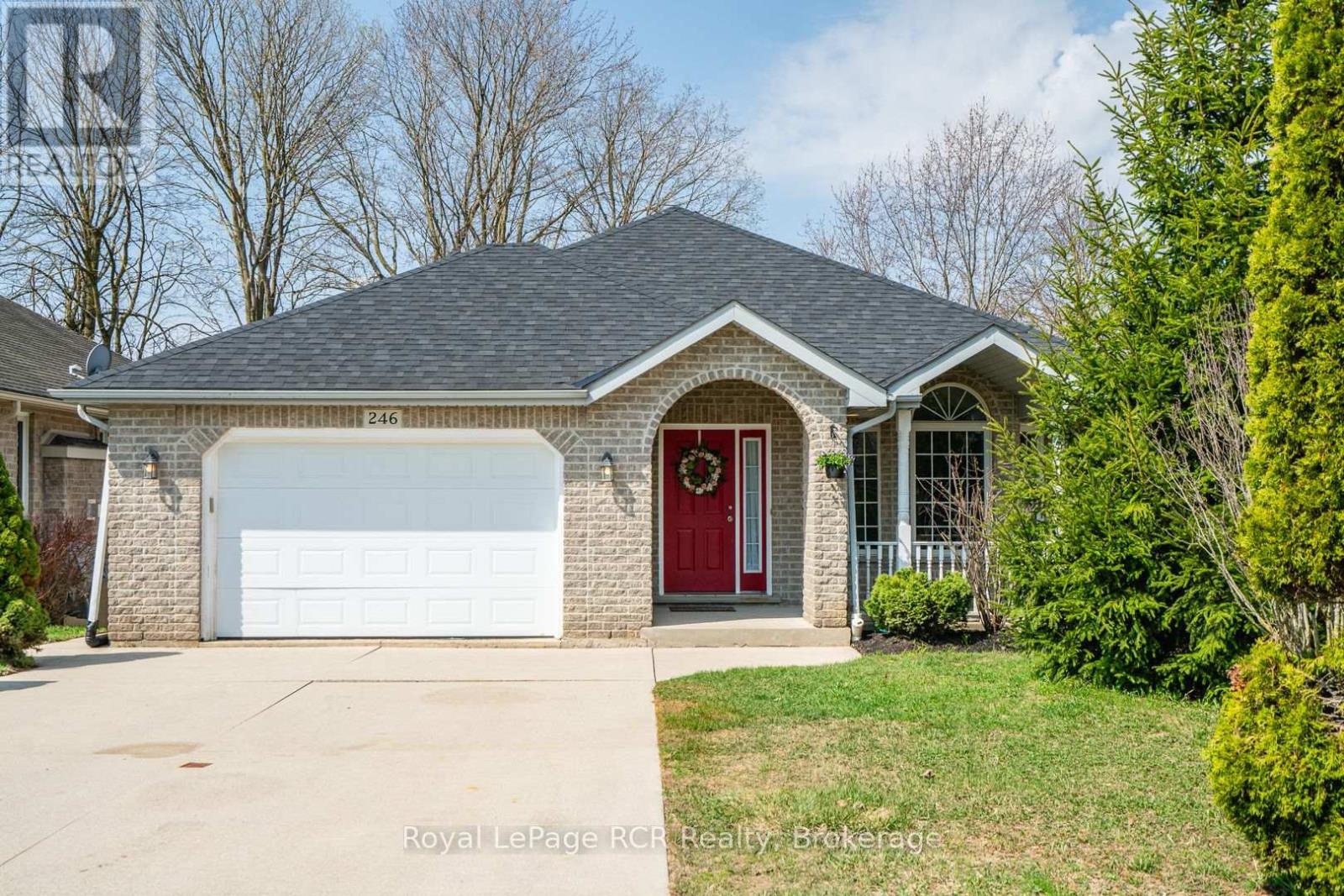 246 16th Avenue, Hanover, Ontario  N4N 3V3 - Photo 3 - X13045808