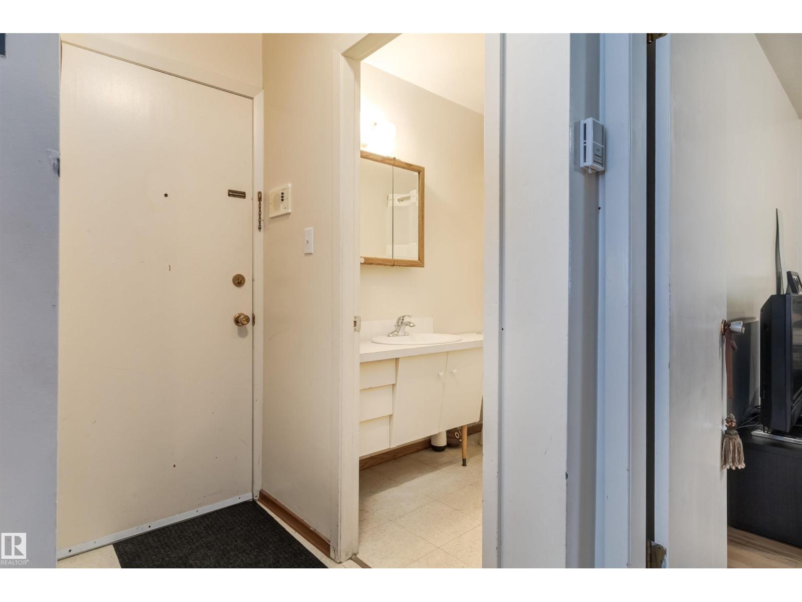 #33 10230 122 St Nw, Edmonton, Alberta  T5N 1L9 - Photo 17 - E4484305