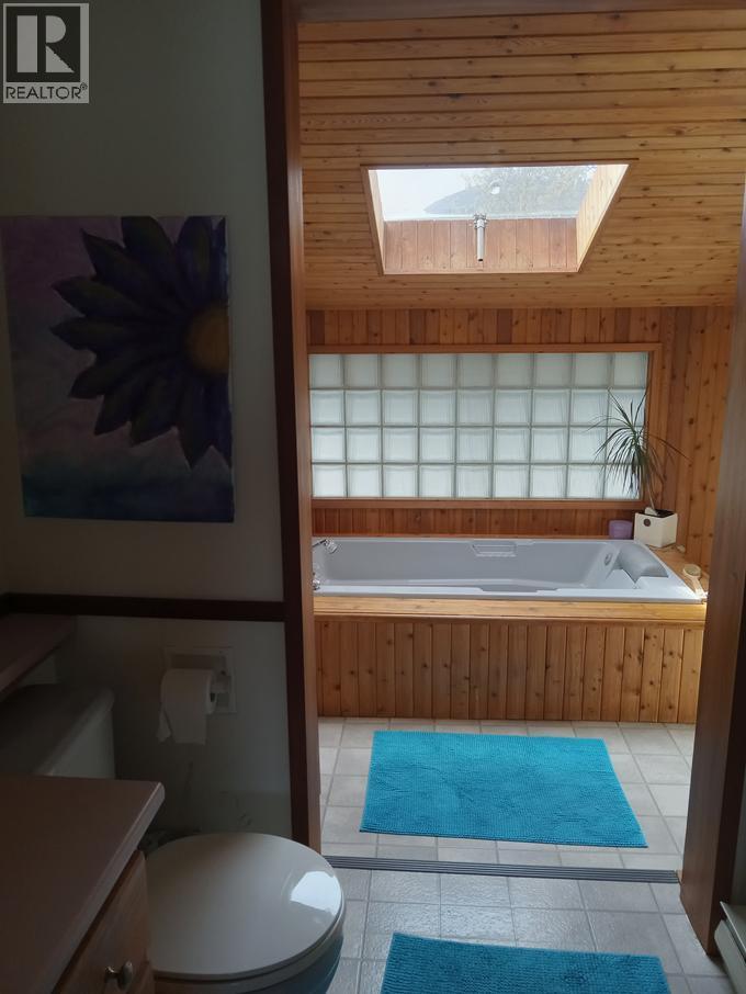 4208 33 Street, Vernon, British Columbia  V1T 5V1 - Photo 9 - 10384532