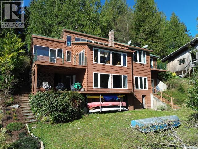 10754 Mariners Way, Powell River, British Columbia  V8A 0G5 - Photo 3 - 19829