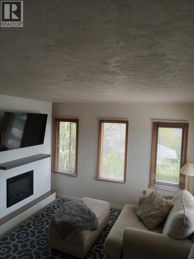 4208 33 Street, Vernon, British Columbia  V1T 5V1 - Photo 8 - 10384532