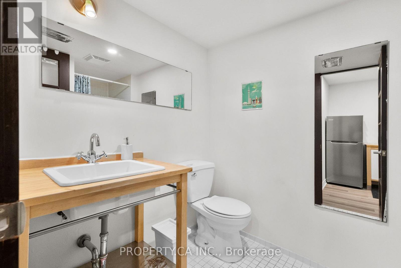 14 Bellwoods Avenue, Toronto, Ontario  M6J 2P4 - Photo 9 - C12943500