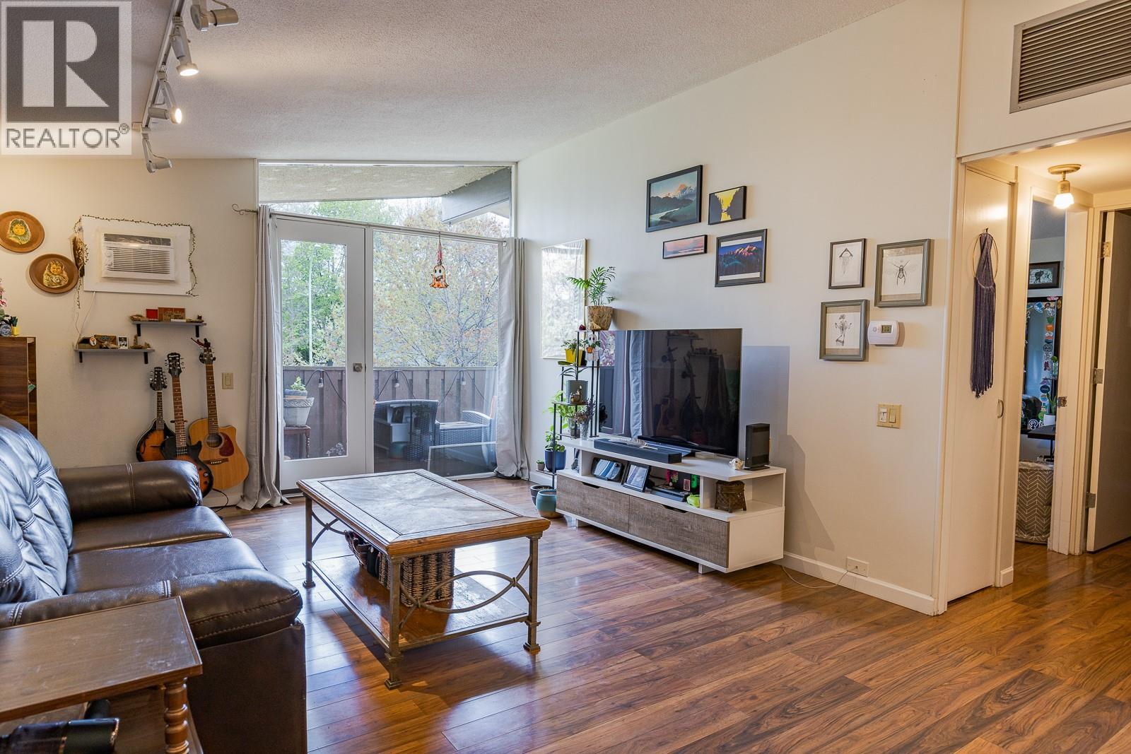 353 Boyce Crescent Unit# 11, Kelowna, British Columbia