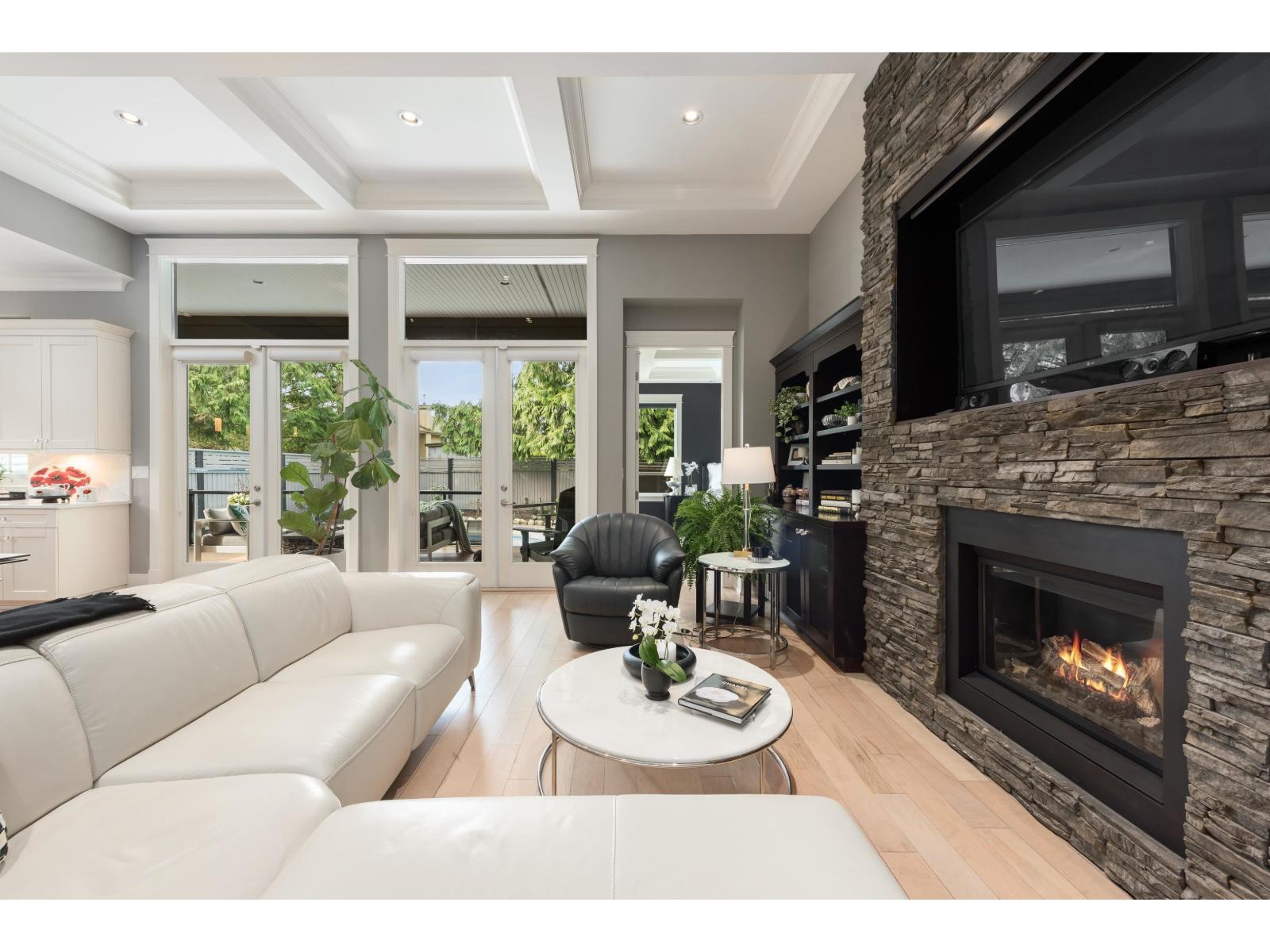 2045 Ocean Forest Drive, Surrey, British Columbia  V4A 6P1 - Photo 16 - R3104079