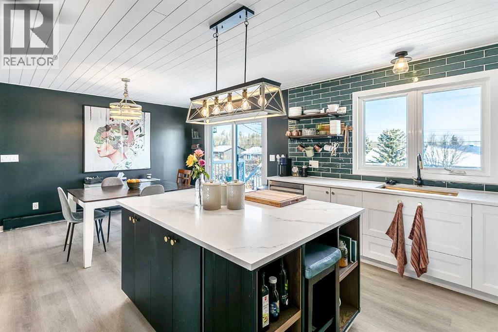 218 8 Avenue NE, Sundre, Alberta  T0M 1X0 - Photo 5 - A2295466