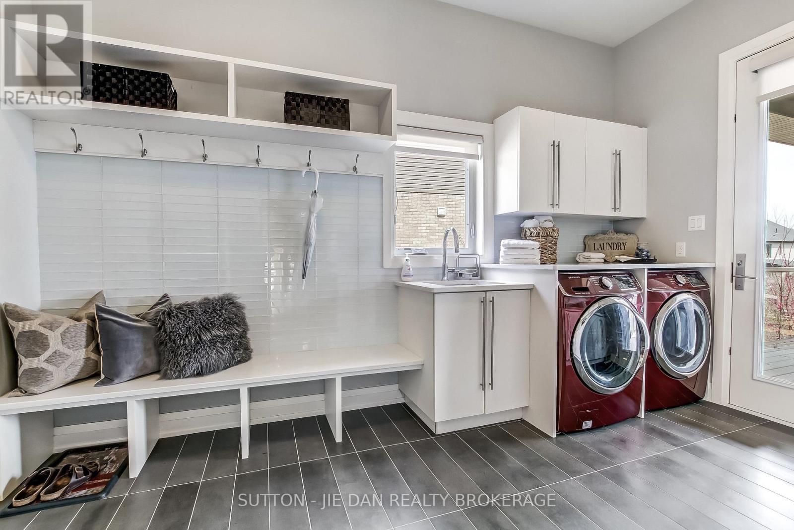 115 Pebblecreek Walk, London North, Ontario  N6G 0K4 - Photo 16 - X13045878