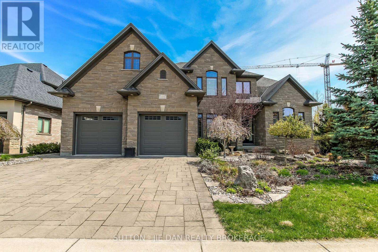 115 Pebblecreek Walk, London North, Ontario  N6G 0K4 - Photo 3 - X13045878