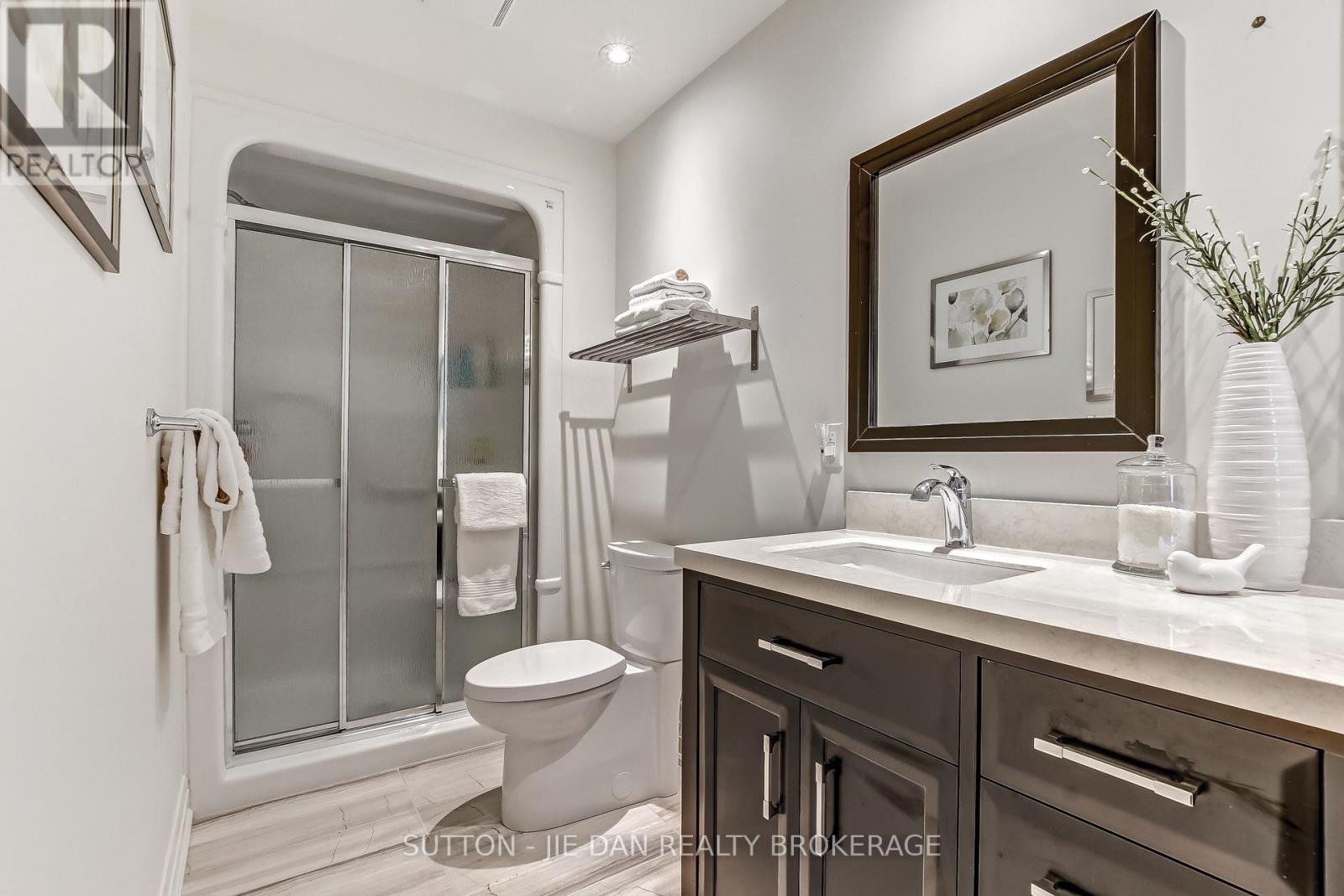 115 Pebblecreek Walk, London North, Ontario  N6G 0K4 - Photo 33 - X13045878