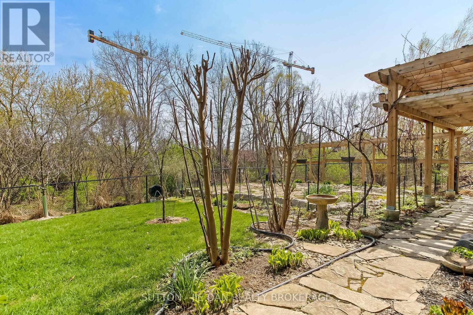 115 Pebblecreek Walk, London North, Ontario  N6G 0K4 - Photo 37 - X13045878