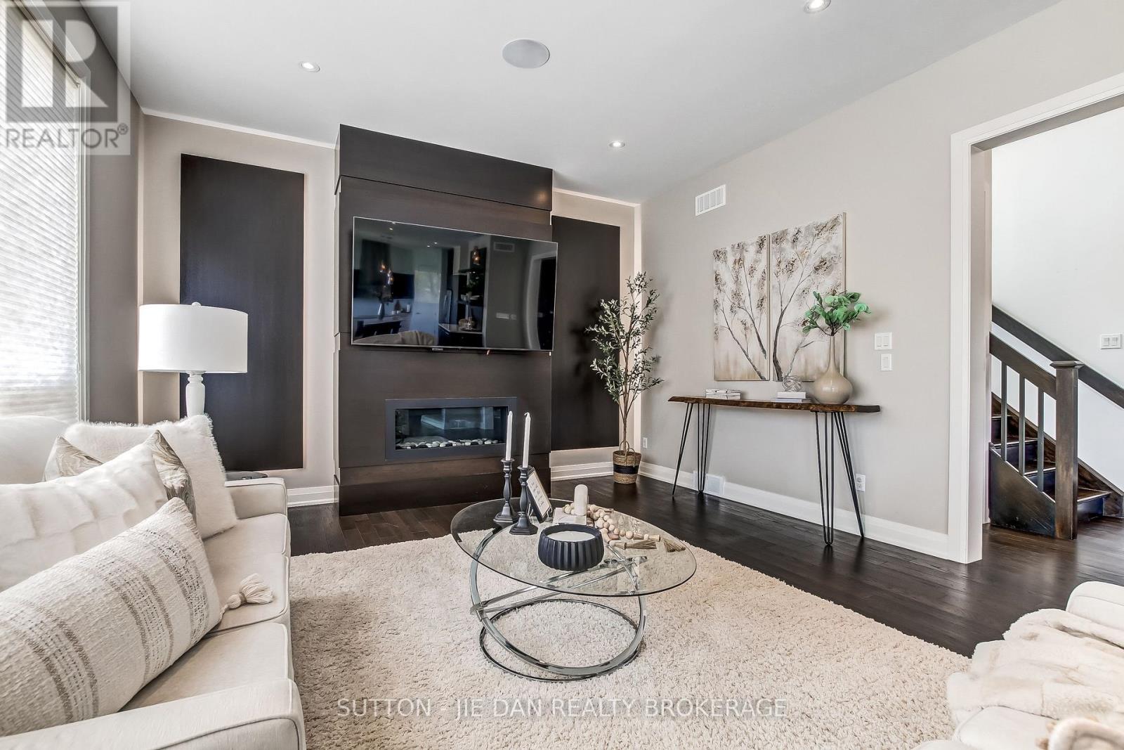 115 Pebblecreek Walk, London North, Ontario  N6G 0K4 - Photo 5 - X13045878