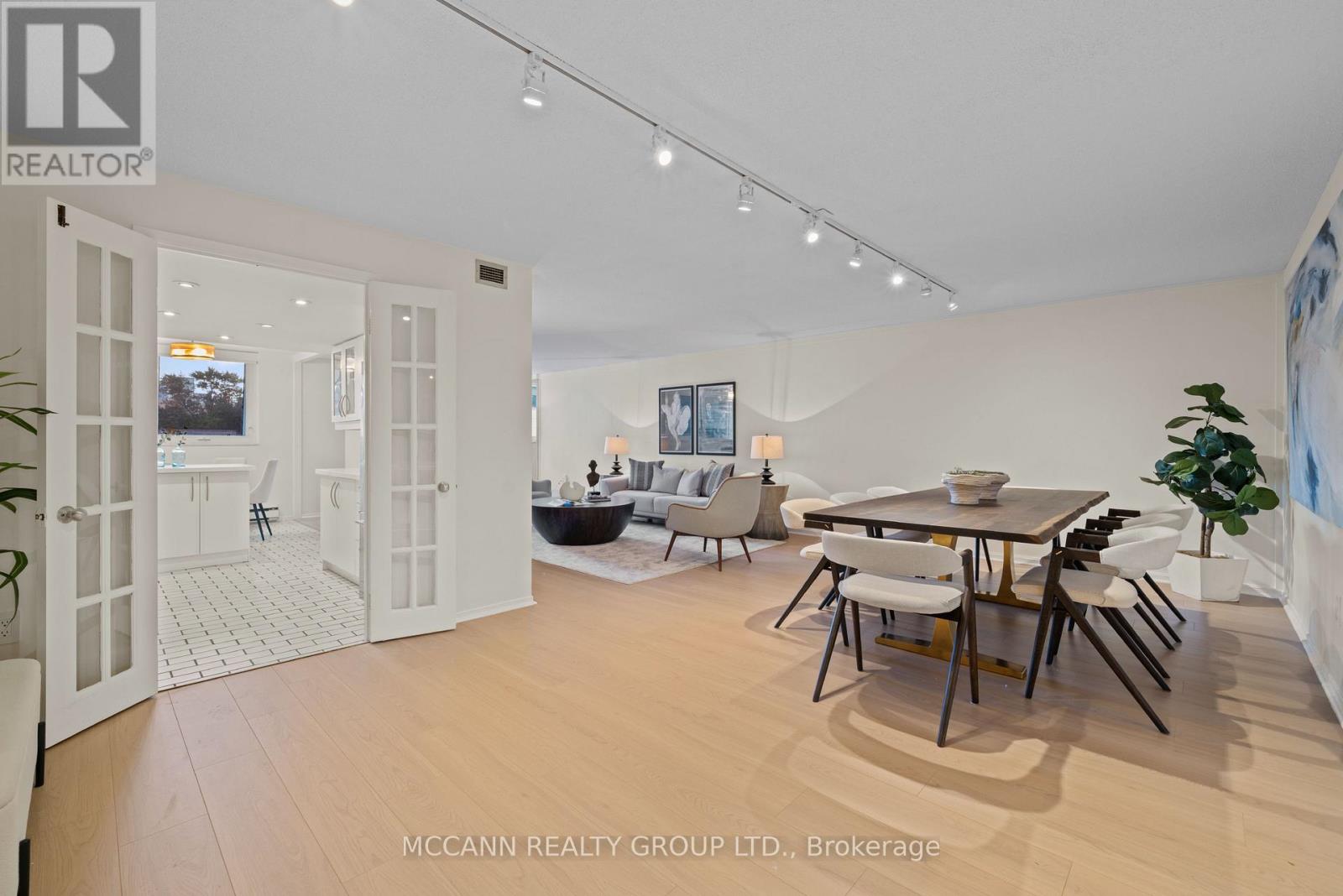 301 - 360 Bloor Street E, Toronto, Ontario  M4W 3M3 - Photo 5 - C12974344