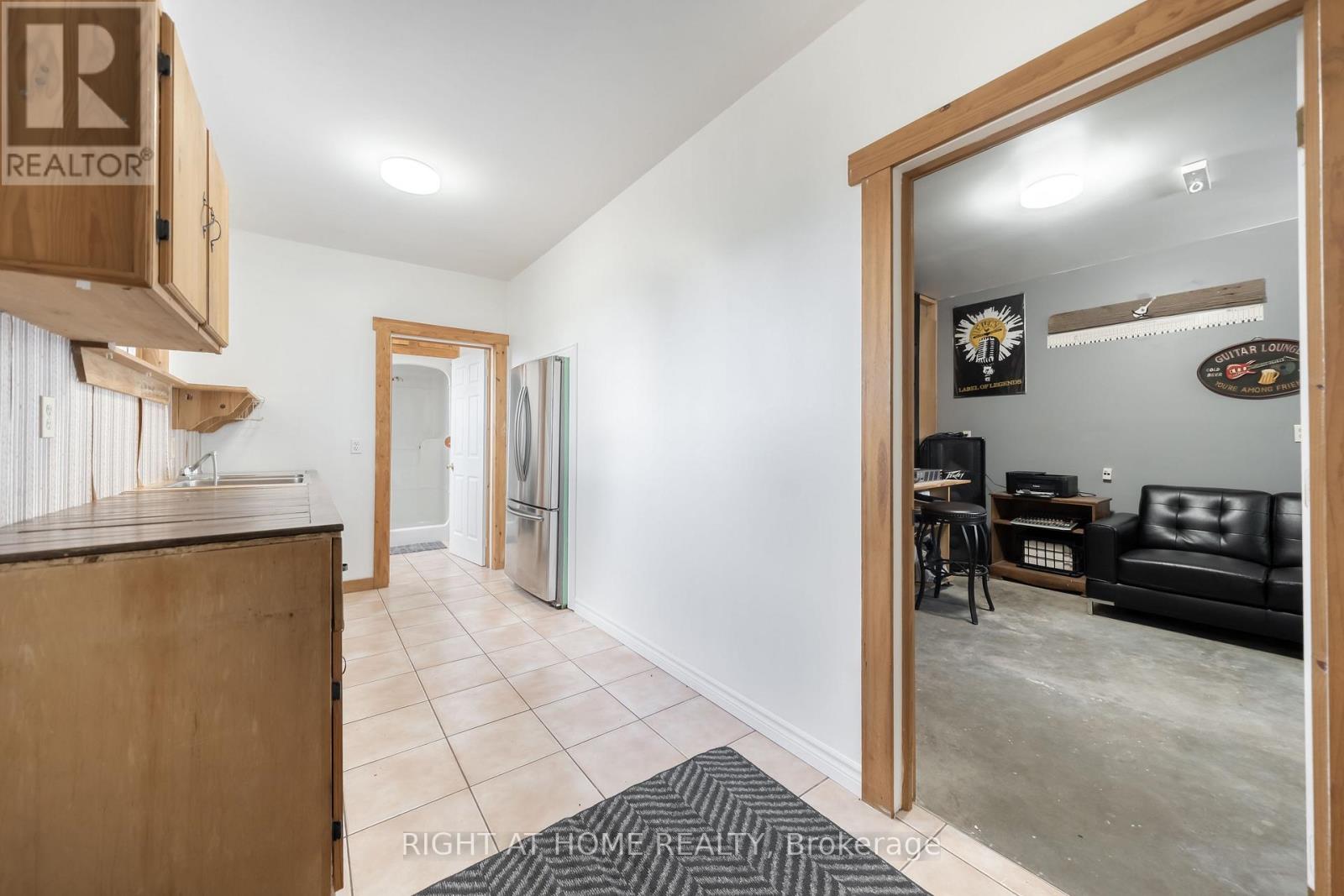 3392 Coronation Avenue, Severn, Ontario  L0K 1G0 - Photo 17 - S12478311