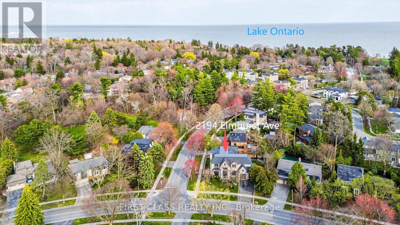 2194 Elmhurst Avenue, Oakville, Ontario  L6J 5G2 - Photo 2 - W13043704