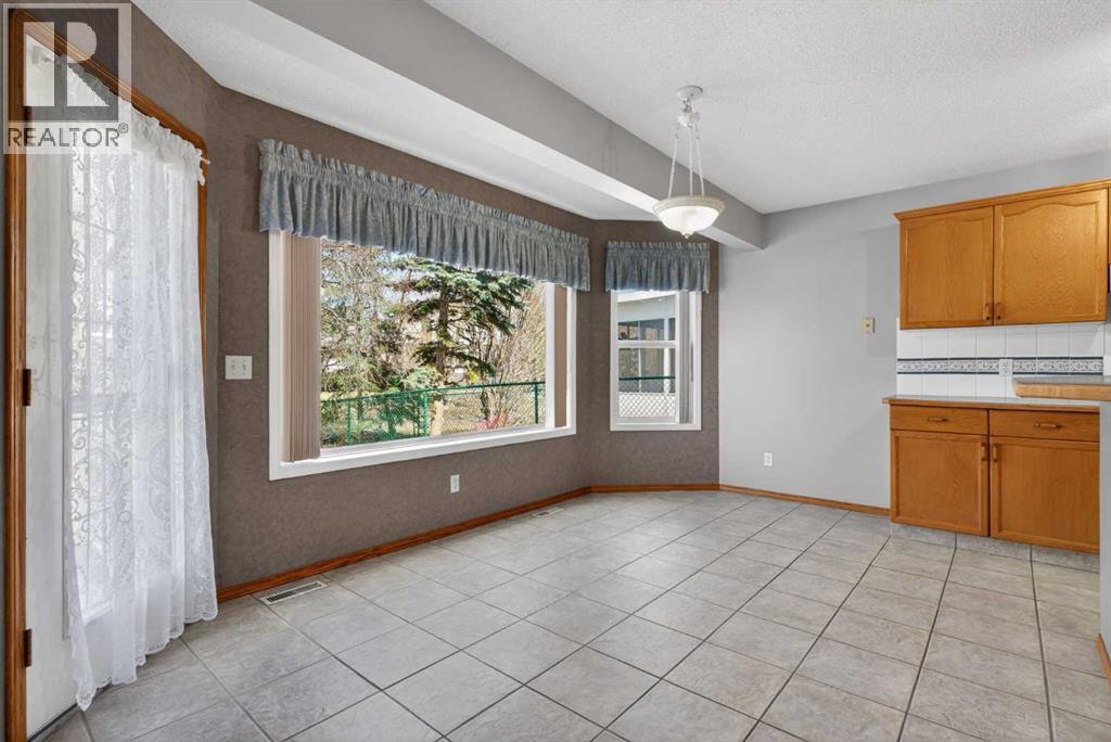 416 Douglas Glen Close SE, Calgary, Alberta  T2Z 3A4 - Photo 13 - A2302986