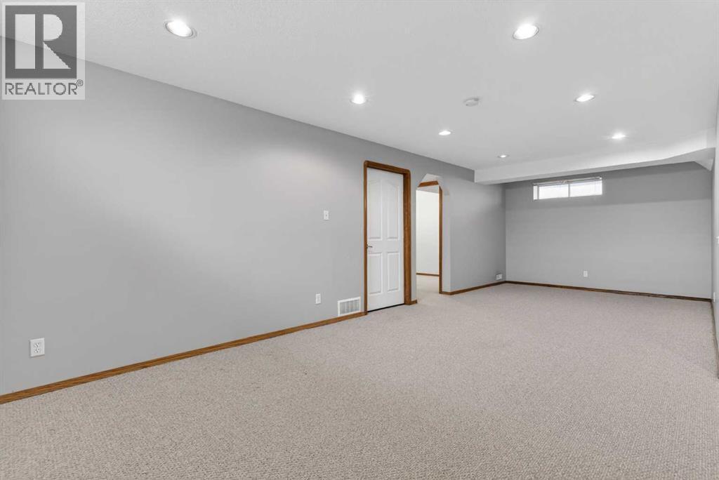 416 Douglas Glen Close SE, Calgary, Alberta  T2Z 3A4 - Photo 30 - A2302986