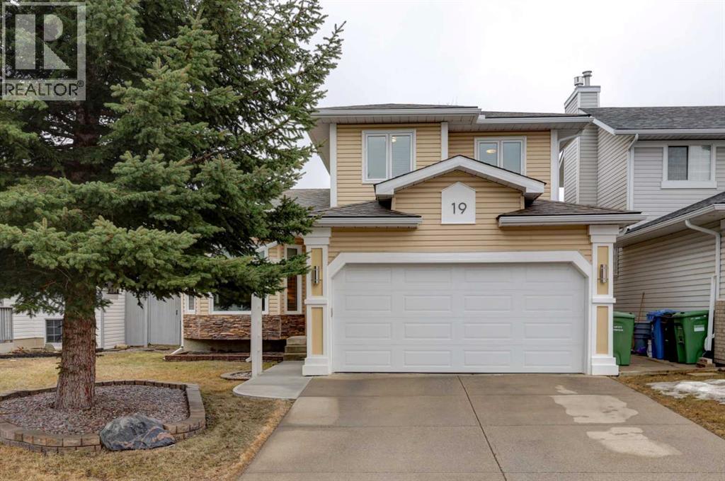 19 Riverstone Crescent SE, Calgary, Alberta  T2C 4A4 - Photo 2 - A2301777