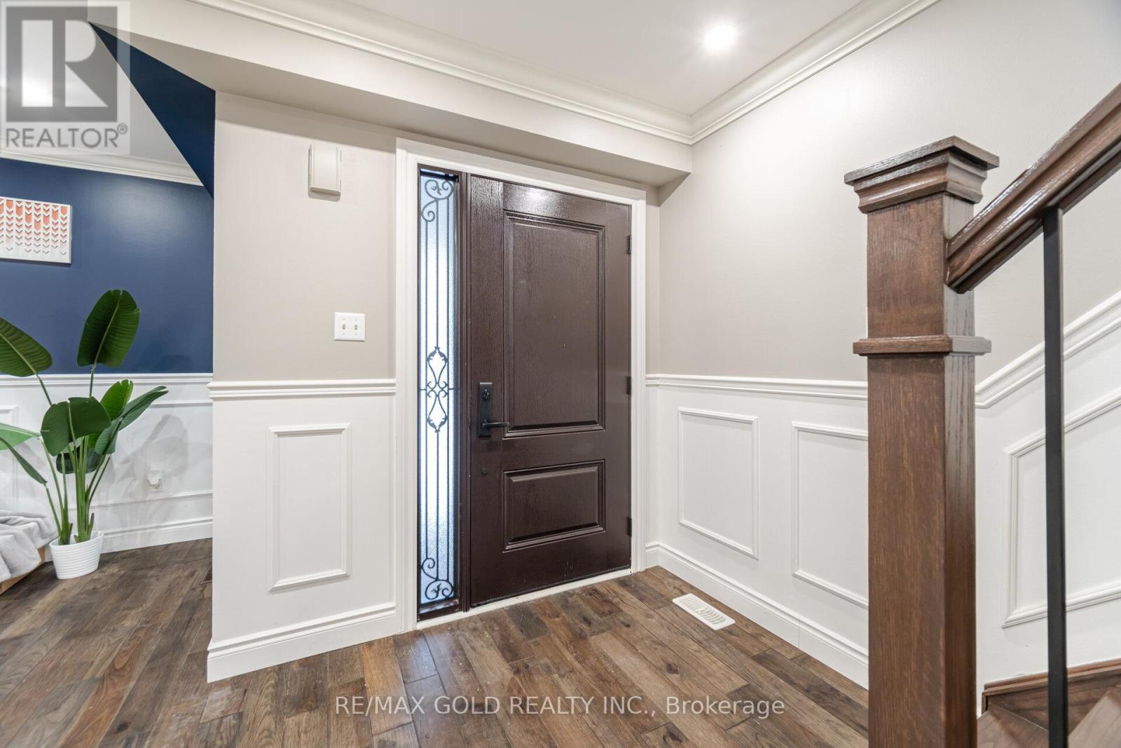 70 Curry Crescent, Halton Hills, Ontario  L7G 5T1 - Photo 3 - W13045850