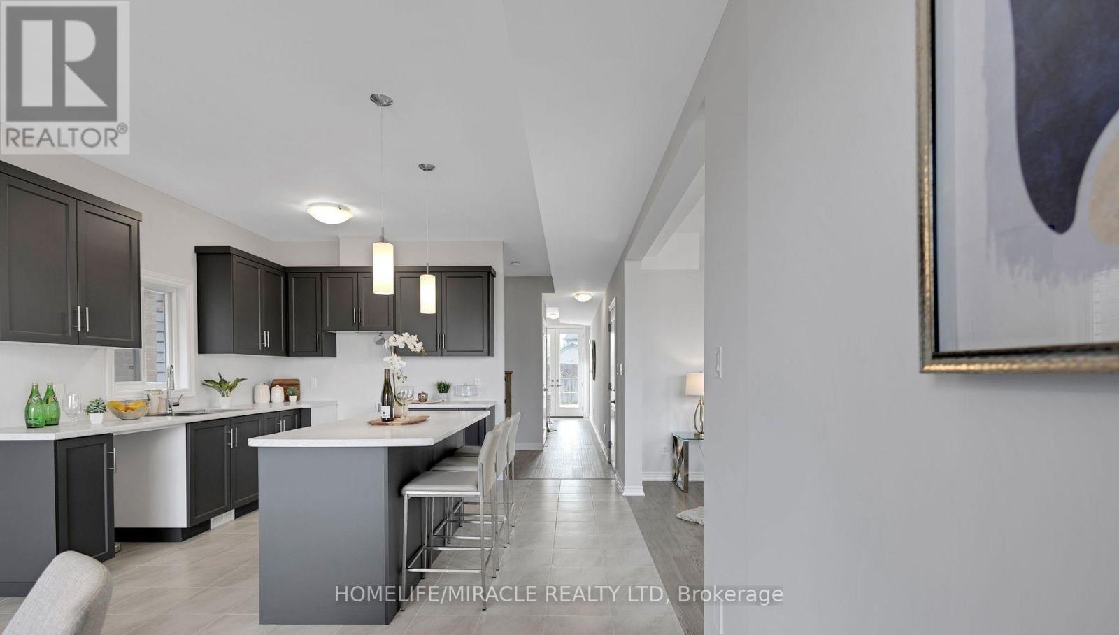 7751 Secretariat Court, Niagara Falls, Ontario  L2H 3V3 - Photo 2 - X13045844