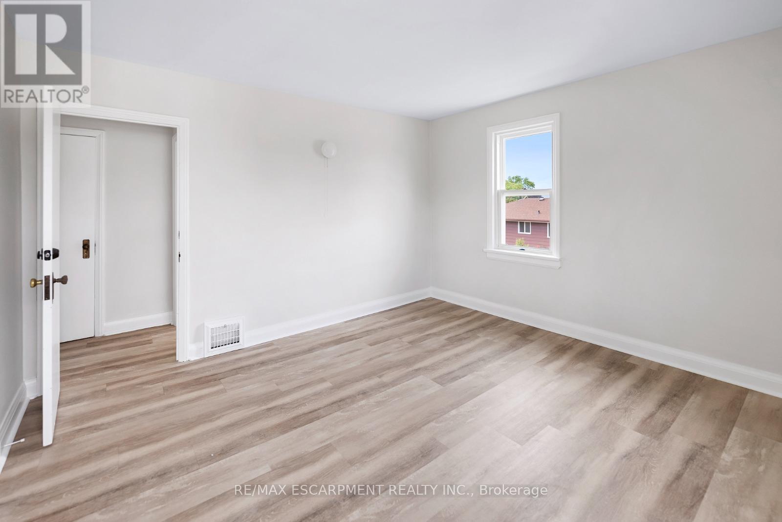 86 Townline Road W, St. Catharines, Ontario  L2T 1P7 - Photo 17 - X13045888