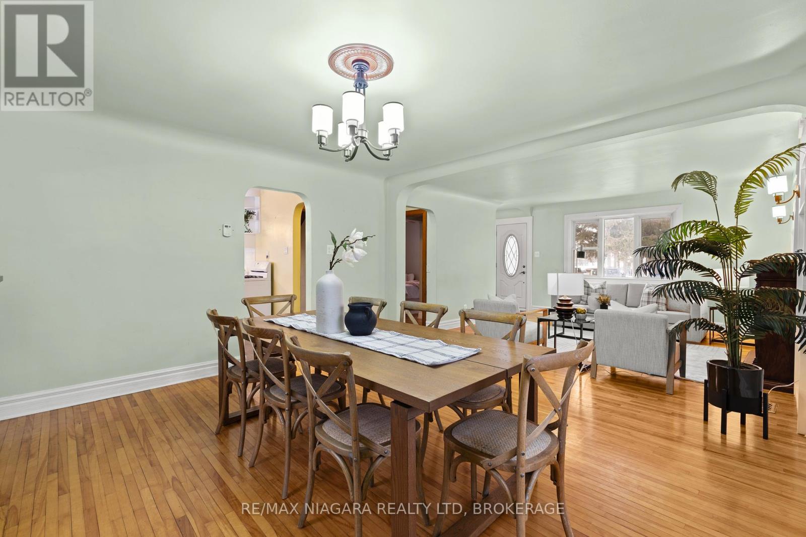 401 Fielden Avenue, Port Colborne, Ontario  L3K 4T9 - Photo 11 - X12780958