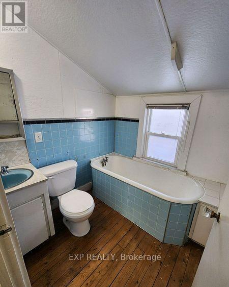 648 Glengrove Avenue, Toronto, Ontario  M6B 2J1 - Photo 15 - C12906960