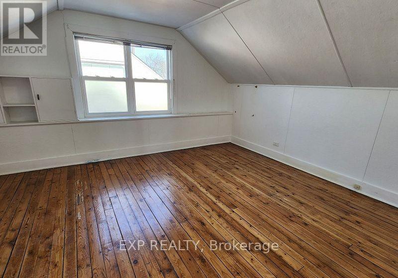 648 Glengrove Avenue, Toronto, Ontario  M6B 2J1 - Photo 12 - C12906960