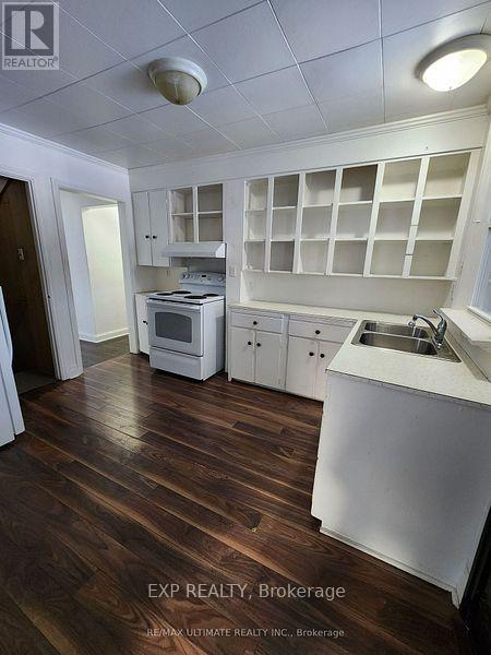 648 Glengrove Avenue, Toronto, Ontario  M6B 2J1 - Photo 5 - C12906960