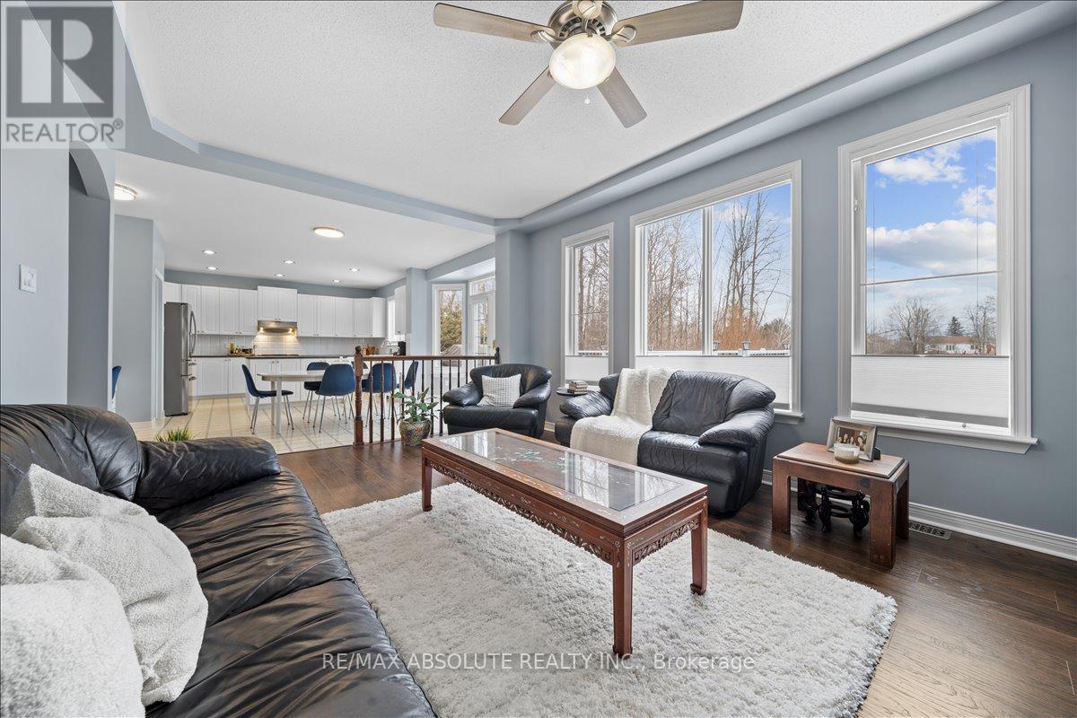 72 Kenins Crescent, Ottawa, Ontario  K2K 3E4 - Photo 12 - X12809286