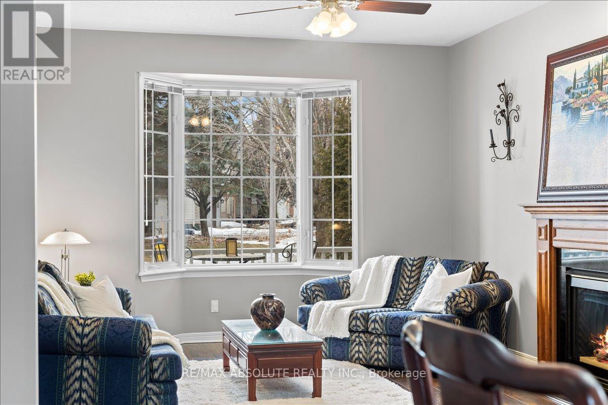 72 Kenins Crescent, Ottawa, Ontario  K2K 3E4 - Photo 7 - X12809286