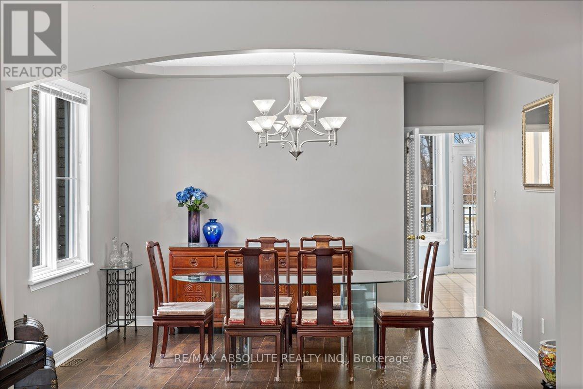 72 Kenins Crescent, Ottawa, Ontario  K2K 3E4 - Photo 8 - X12809286