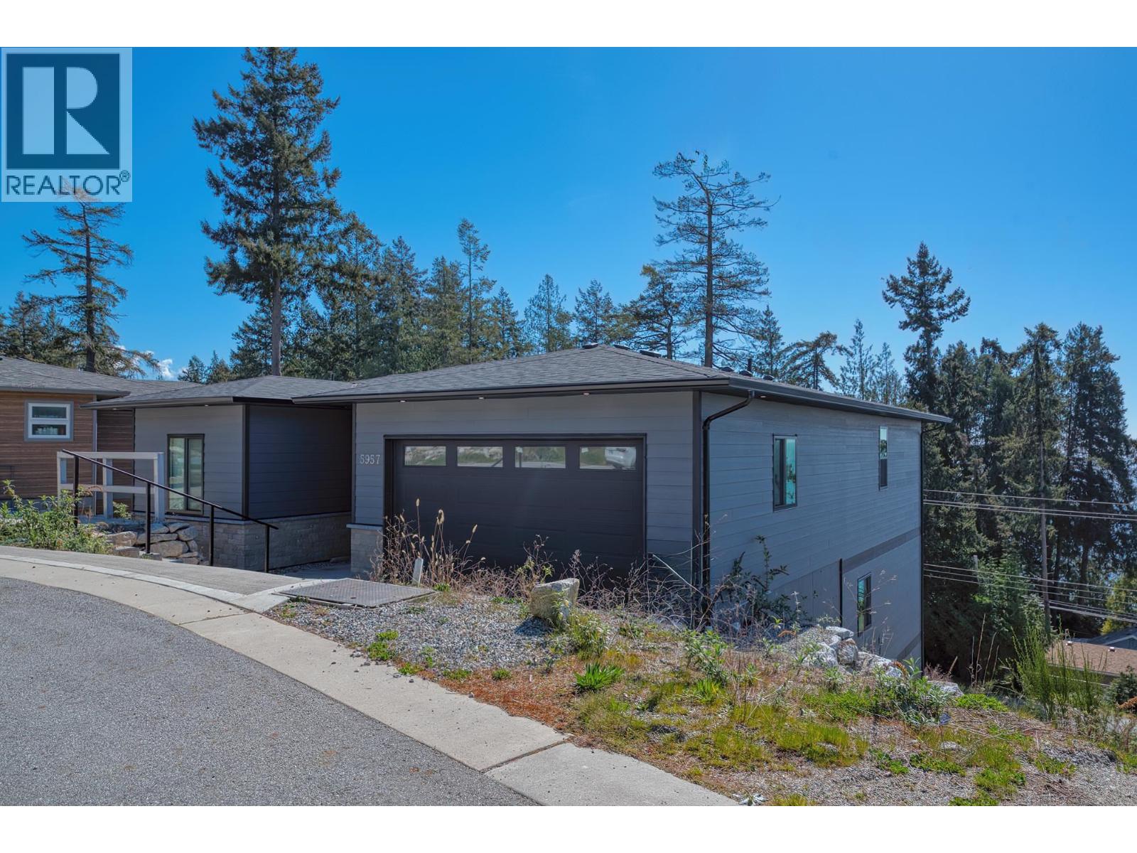 5957 BARNACLE PLACE, Sechelt, British Columbia
