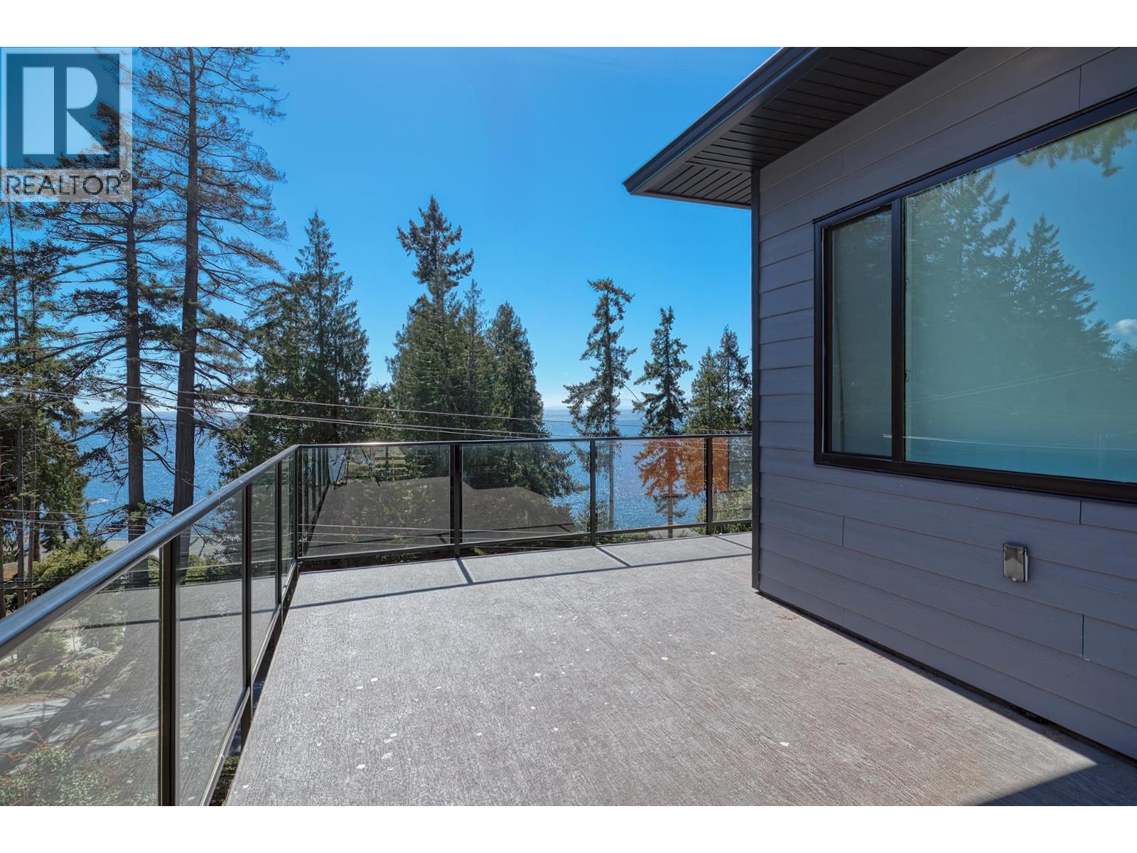 5957 Barnacle Place, Sechelt, British Columbia  V7Z 0V4 - Photo 15 - R3115853