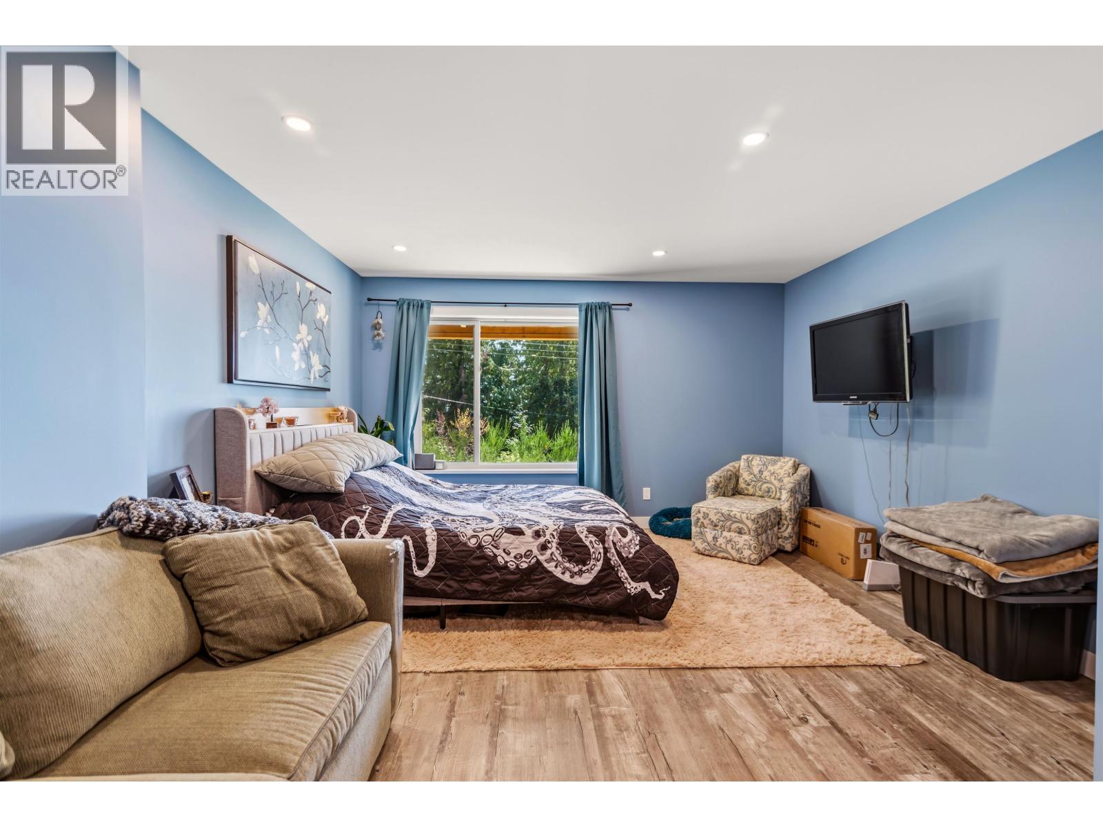 5957 Barnacle Place, Sechelt, British Columbia  V7Z 0V4 - Photo 36 - R3115853