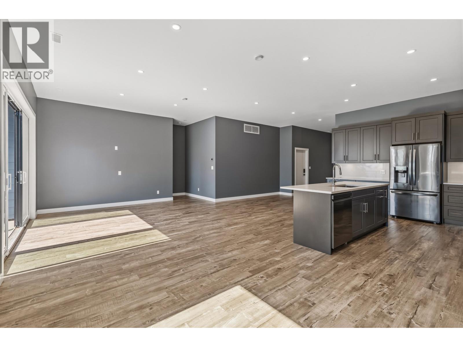 5957 Barnacle Place, Sechelt, British Columbia  V7Z 0V4 - Photo 9 - R3115853