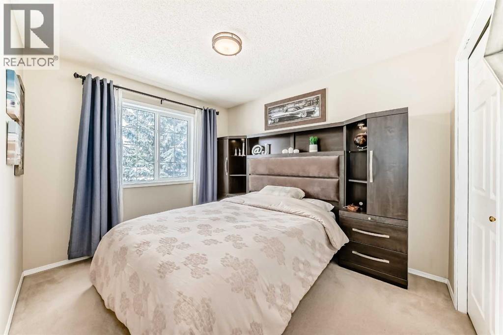 42 Somerset Circle SW, Calgary, Alberta  T2Y 3P7 - Photo 25 - A2298369