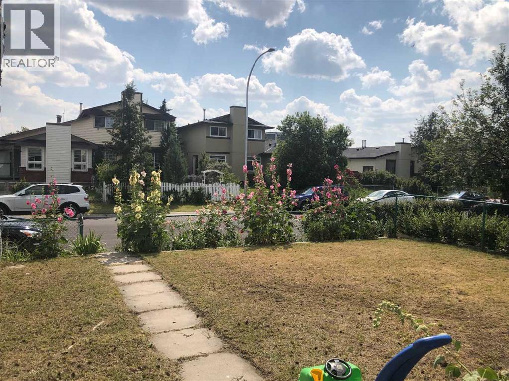 22 Whitman Close NE, Calgary, Alberta  Y1Y 4H4 - Photo 4 - A2301673