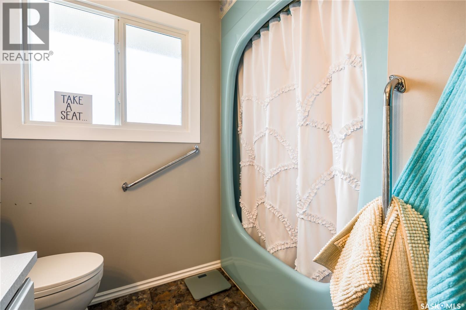 254 2nd Avenue E, Gravelbourg, Saskatchewan  S0H 1X0 - Photo 20 - SK033895