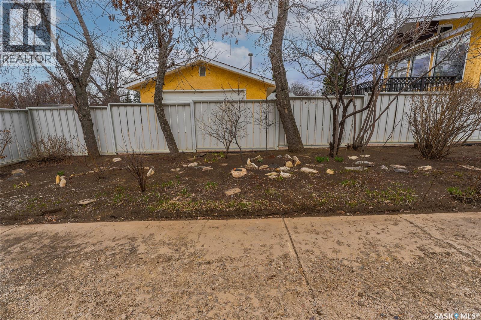 254 2nd Avenue E, Gravelbourg, Saskatchewan  S0H 1X0 - Photo 43 - SK033895