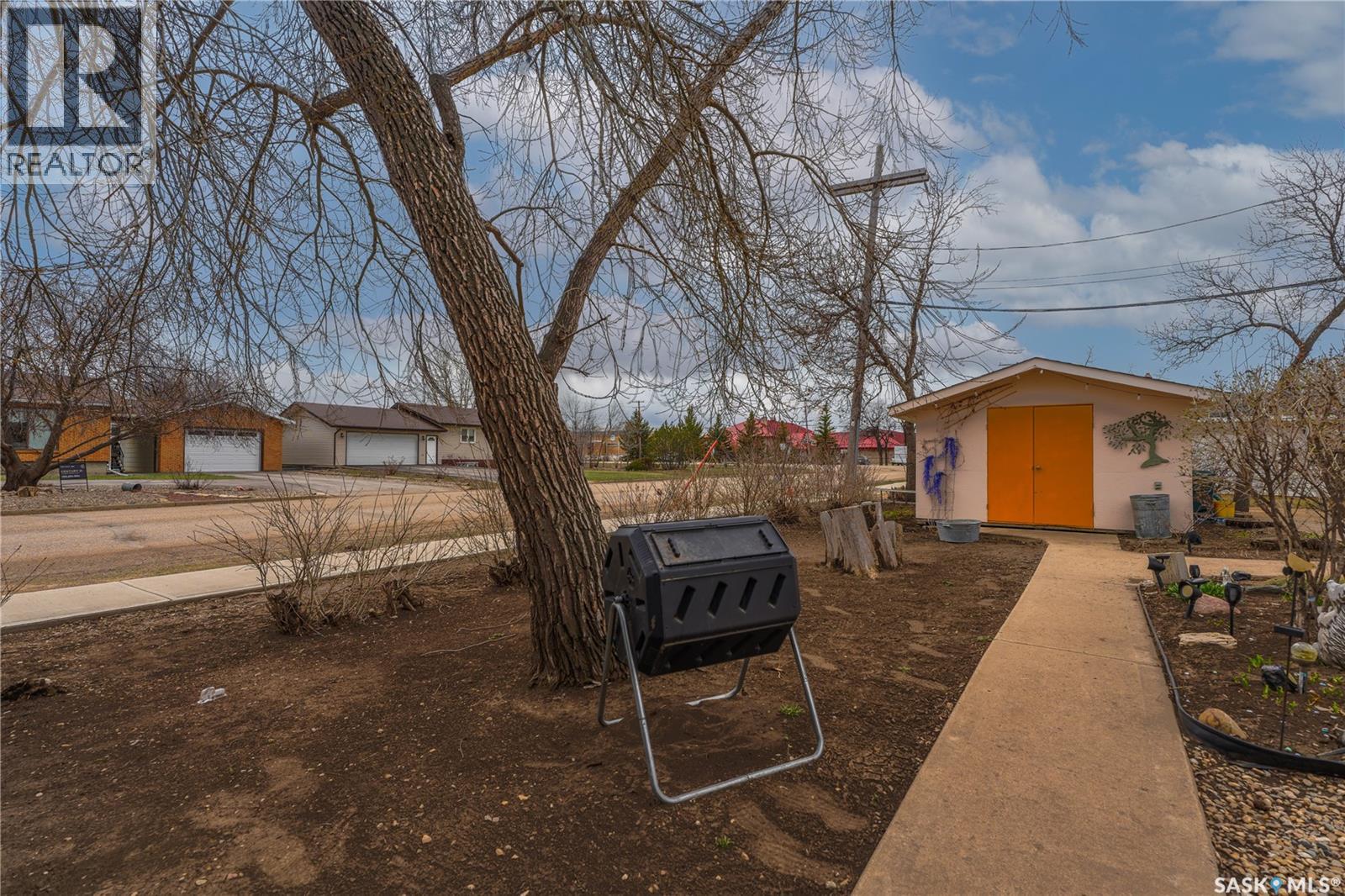 254 2nd Avenue E, Gravelbourg, Saskatchewan  S0H 1X0 - Photo 39 - SK033895