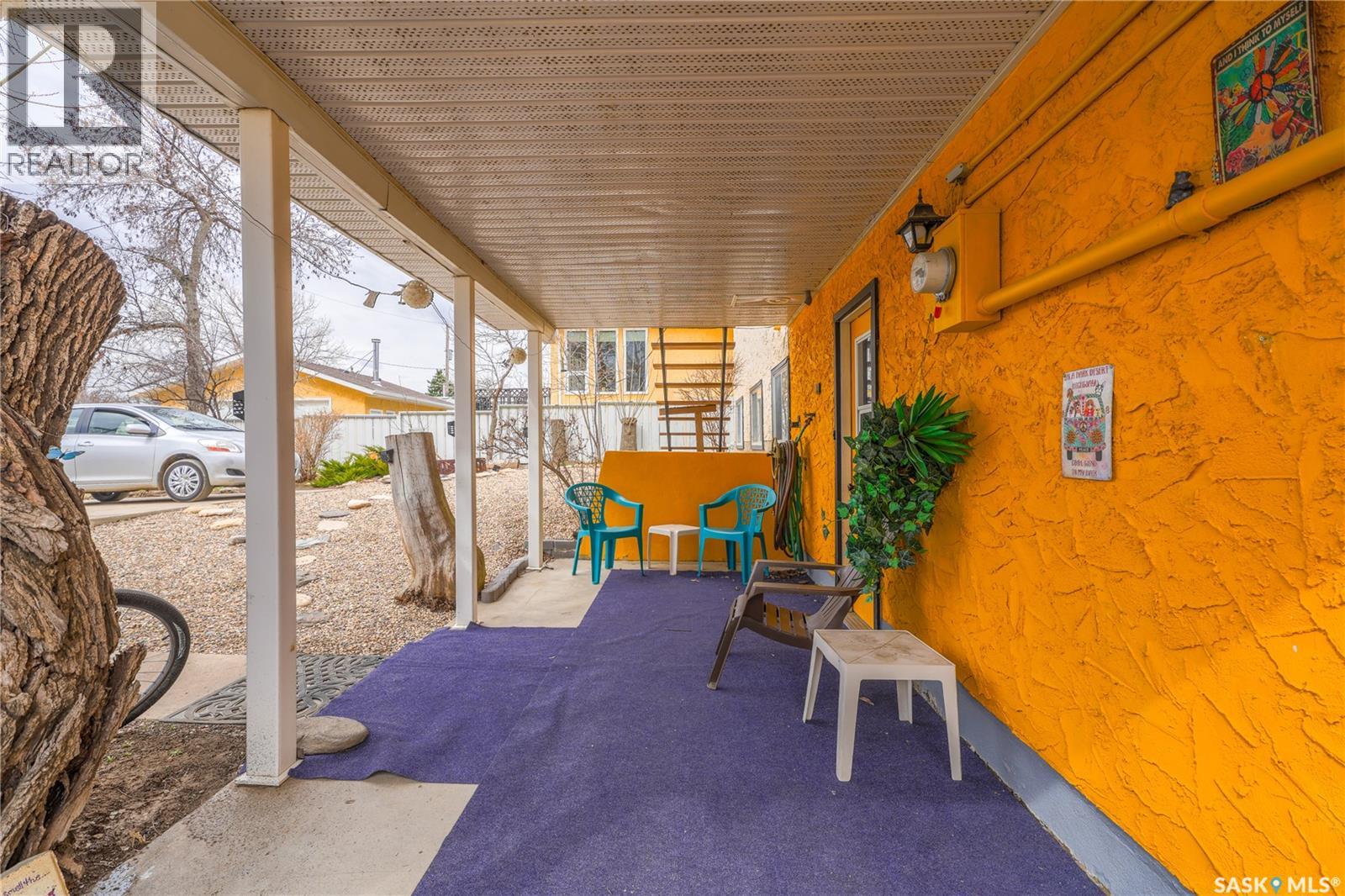 254 2nd Avenue E, Gravelbourg, Saskatchewan  S0H 1X0 - Photo 34 - SK033895