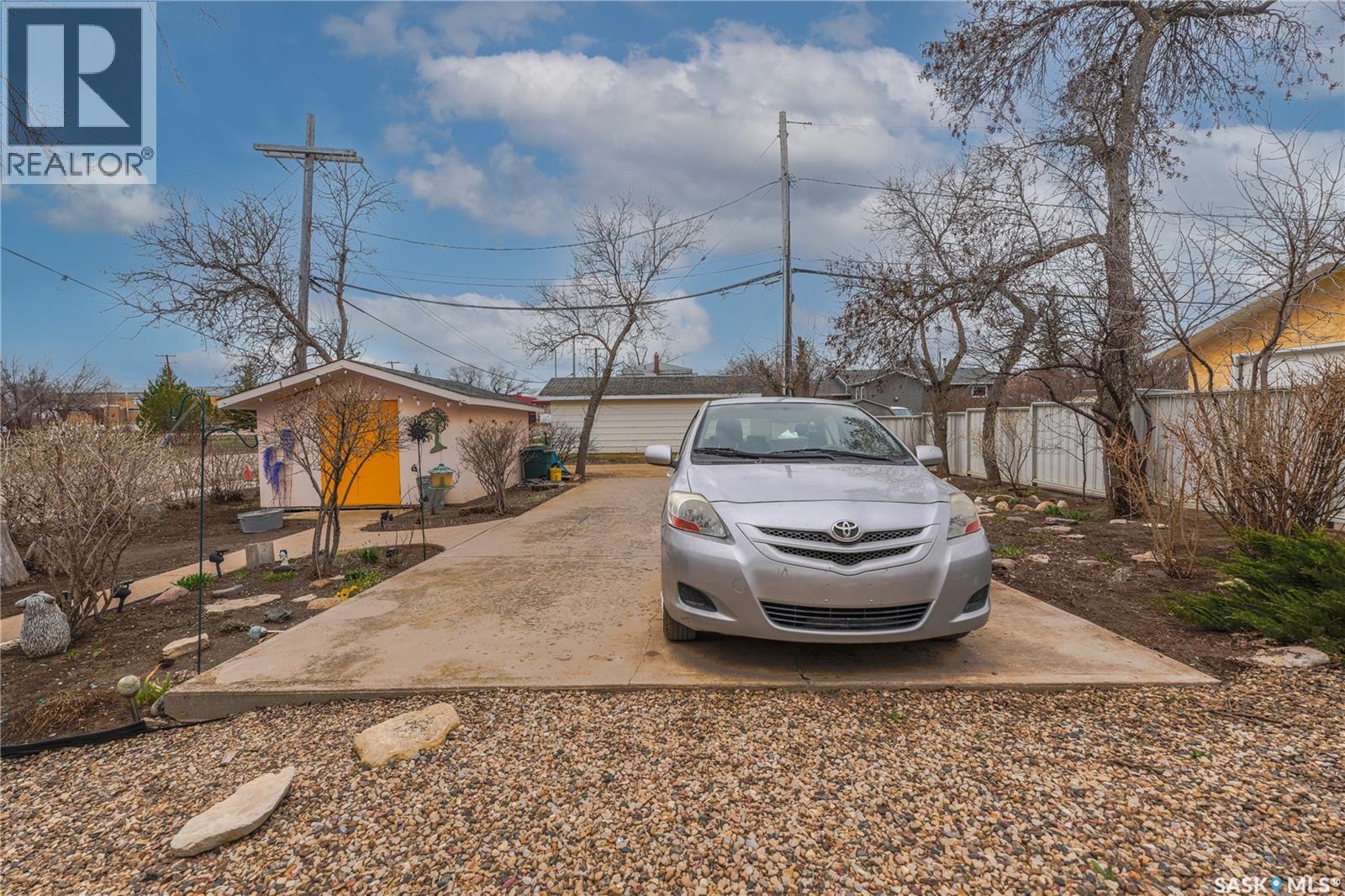 254 2nd Avenue E, Gravelbourg, Saskatchewan  S0H 1X0 - Photo 45 - SK033895