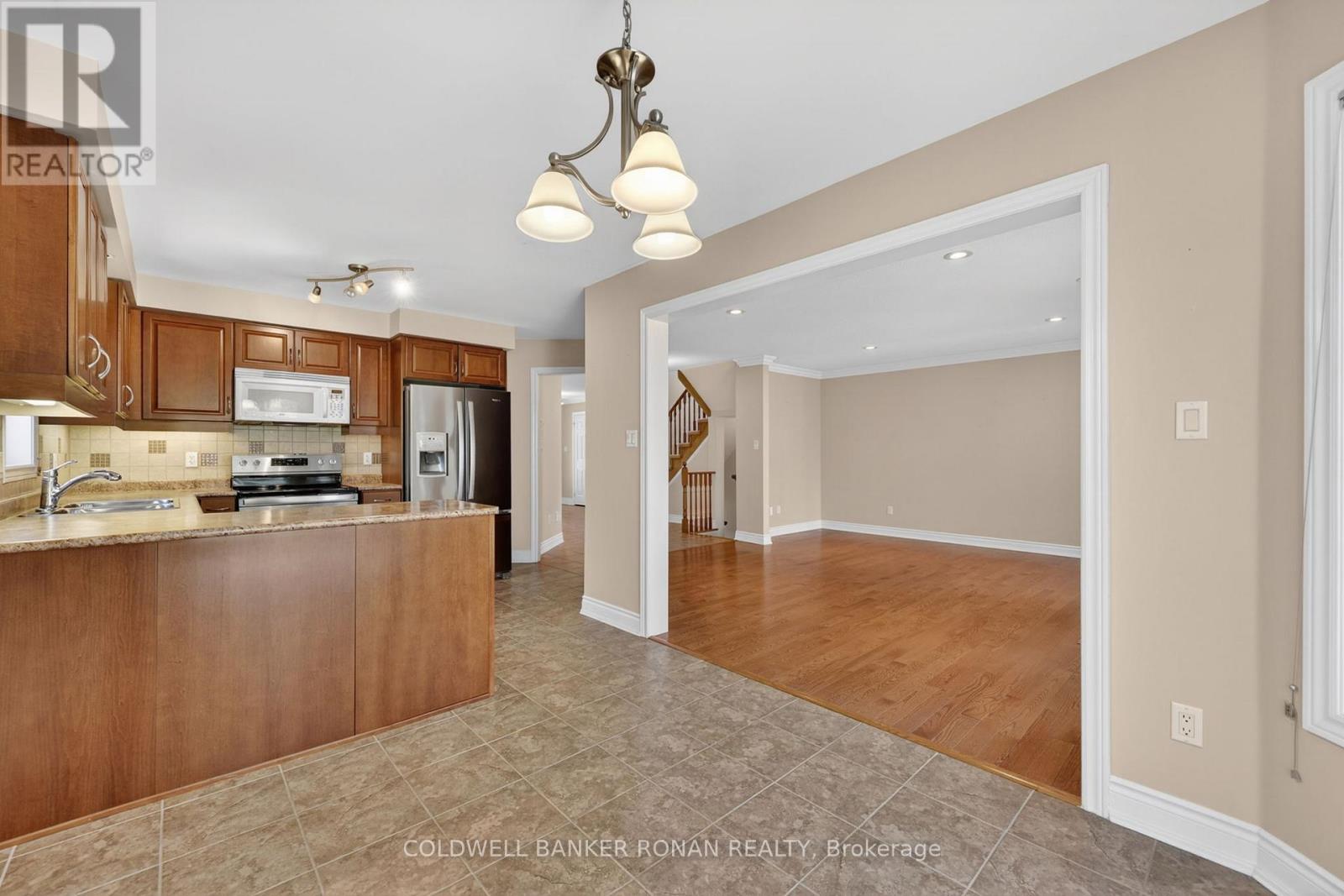 146 Bella Vista Trail, New Tecumseth, Ontario  L9K 2G8 - Photo 7 - N13037532