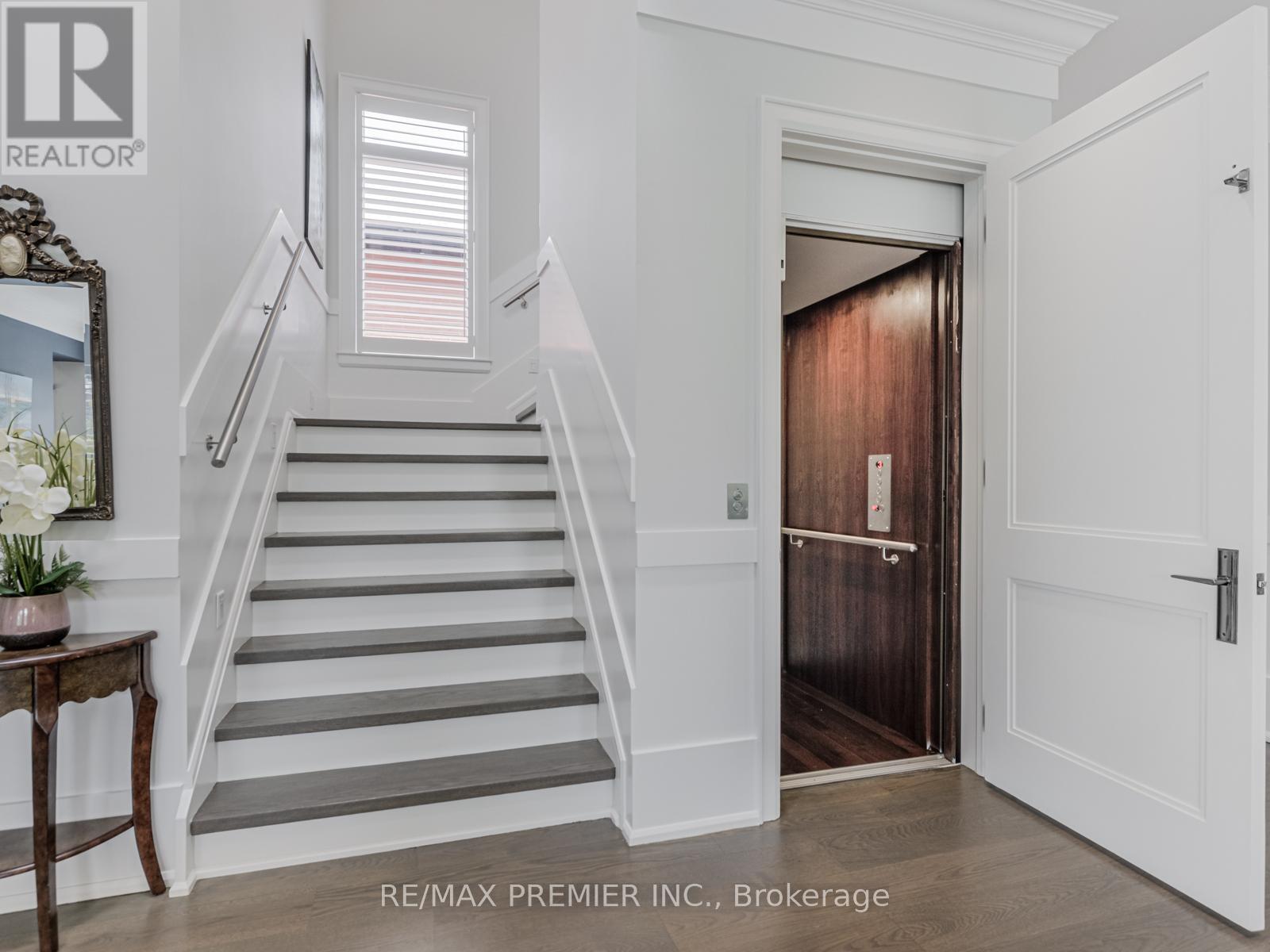 111 Codsell Avenue, Toronto, Ontario  M3H 3W2 - Photo 19 - C12460492