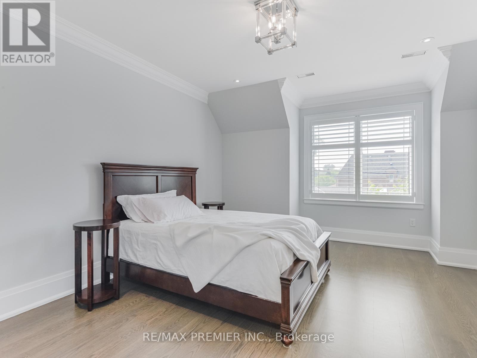 111 Codsell Avenue, Toronto, Ontario  M3H 3W2 - Photo 25 - C12460492