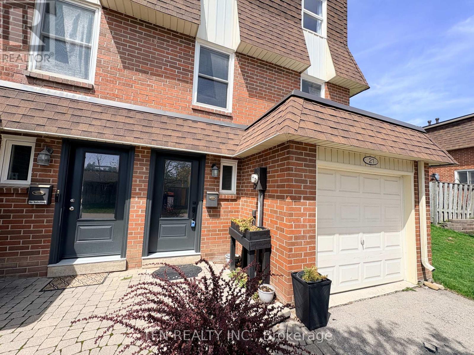 21 - 30 Heslop Road, Milton, Ontario  L9T 1B3 - Photo 2 - W12894714